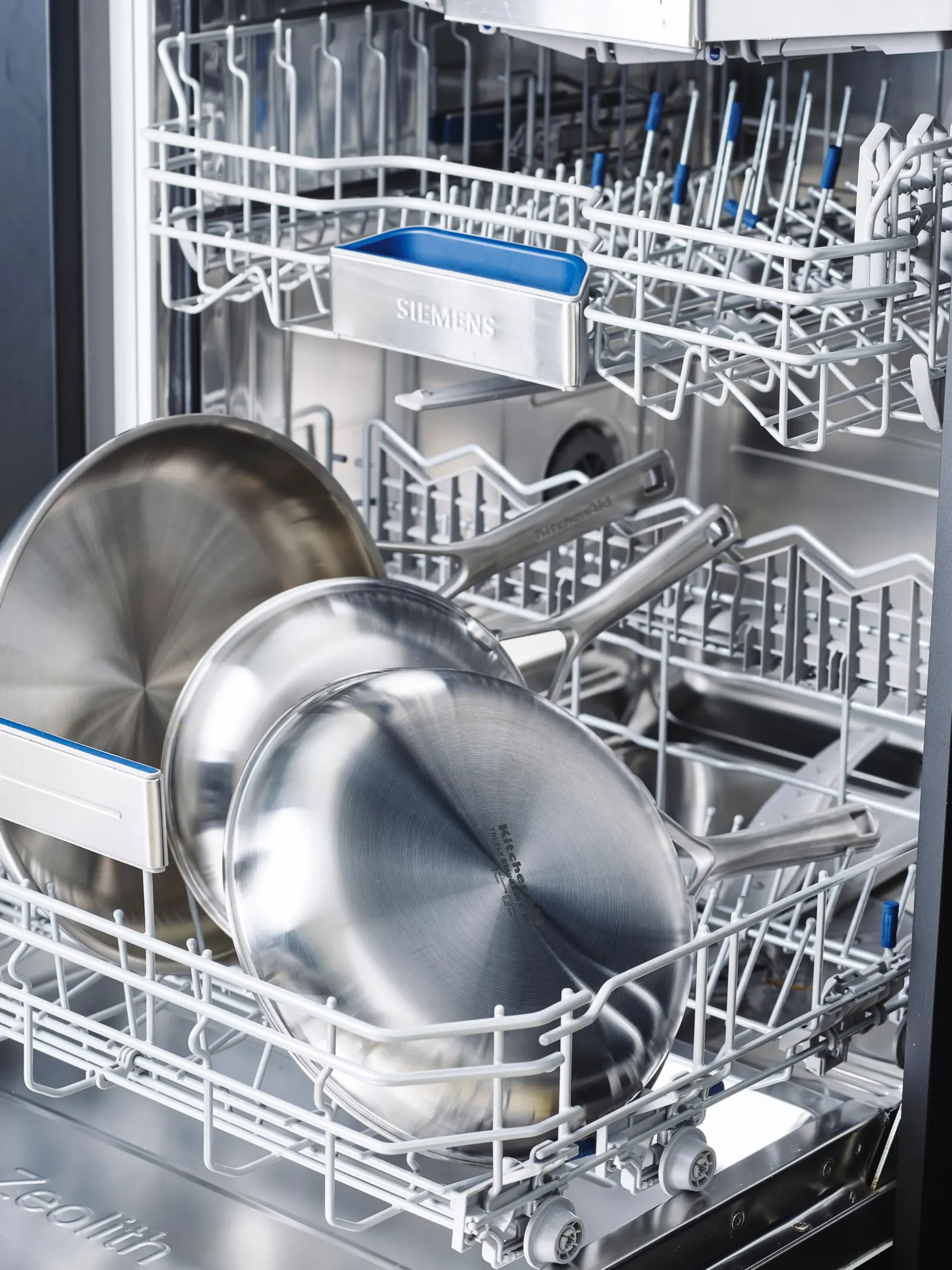 Batteria di pentole da cucina con tre strati KitchenAid, set da 7