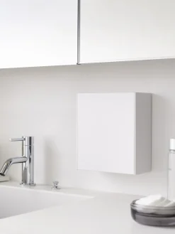 Cassetta storage con ganci adesivi Tower