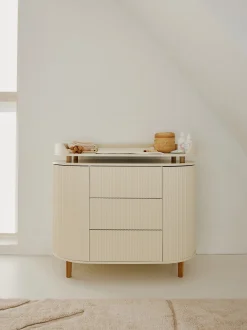 Cassettiera in legno fatta a mano Kai