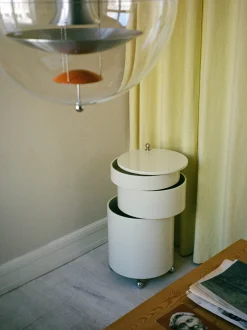 Contenitore a rotelle tondo Barboy, design Verner Panton