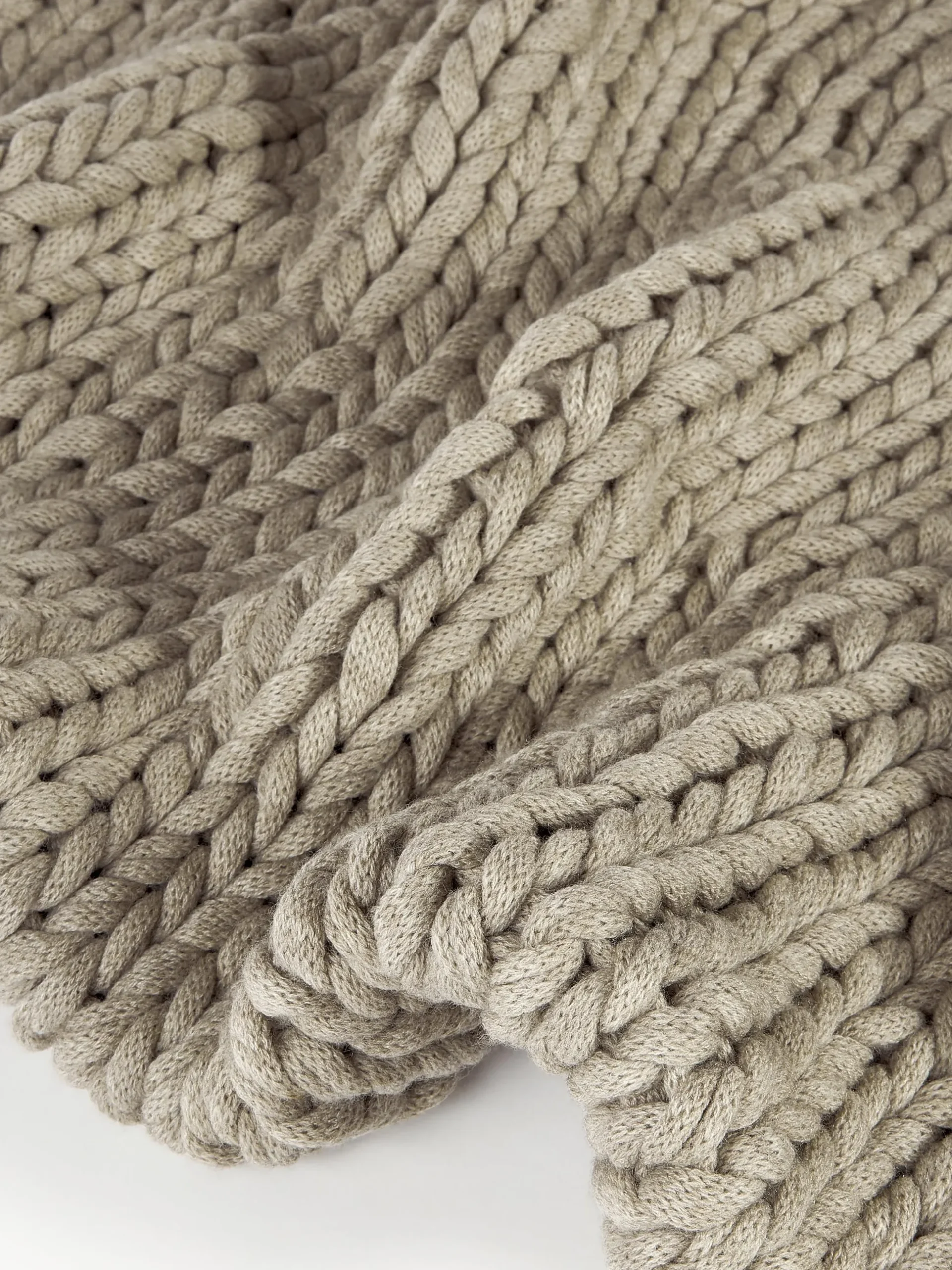 Coperta a maglia grossa fatta a mano Adyna
