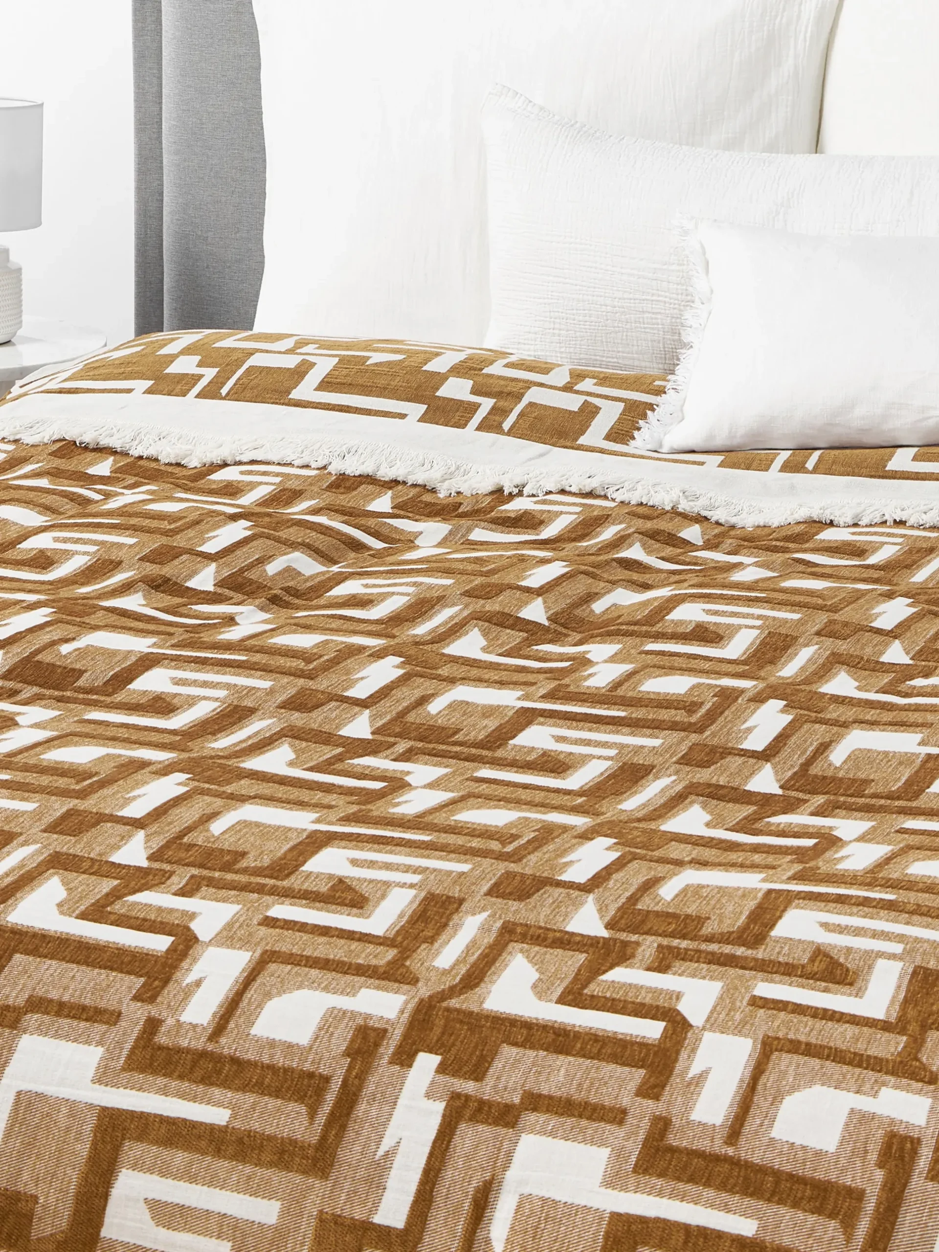 Copriletto jacquard con frange Fran