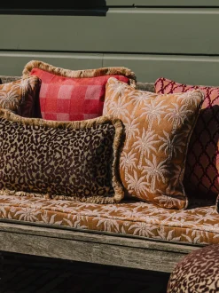 Cuscino reversibile da esterno fatto a mano Maya & Raffia