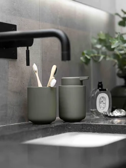 Dispenser sapone con superficie soft-touch Ume