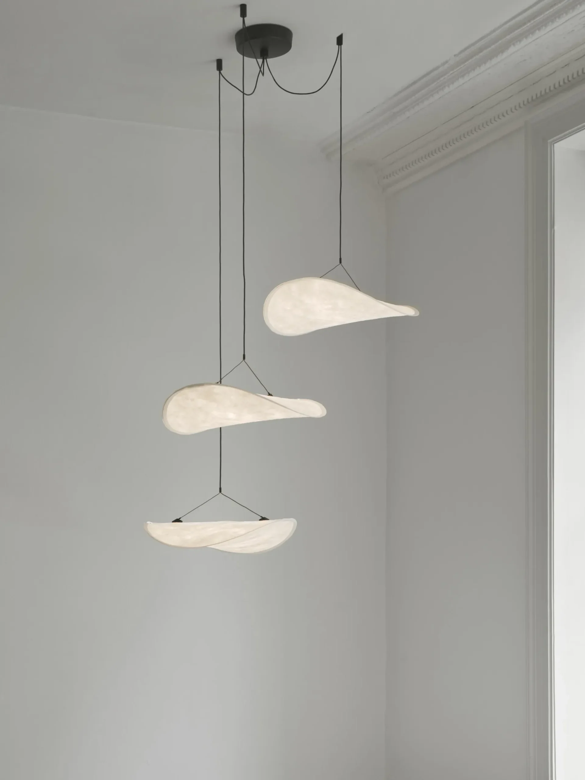Lampada a sospensione con luce regolabile Tense