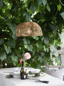 Lampada a sospensione da esterno in rattan Mayla, varie misure