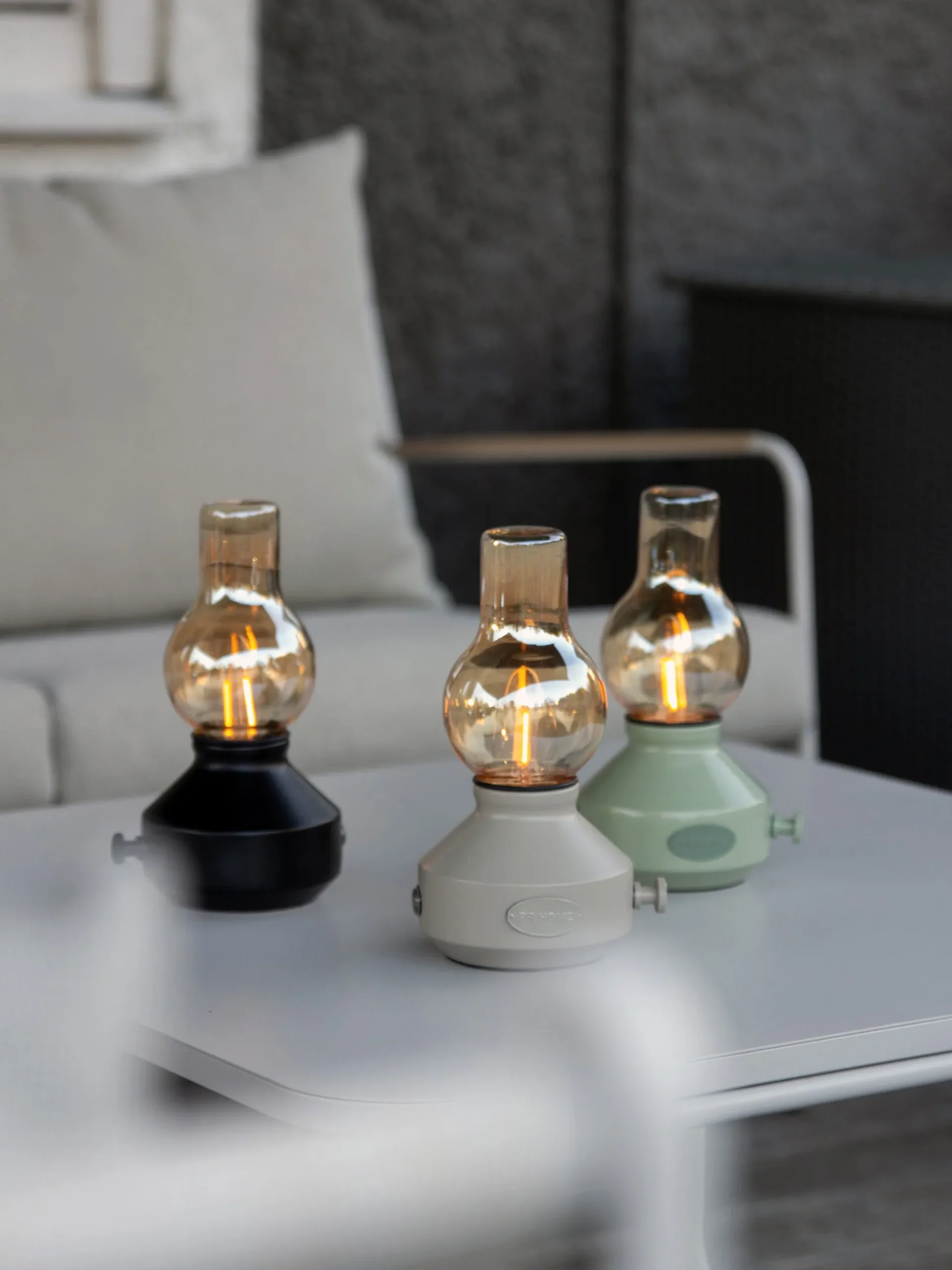 Lampada da tavolo LED piccola da esterno Glimt, dimmerabile