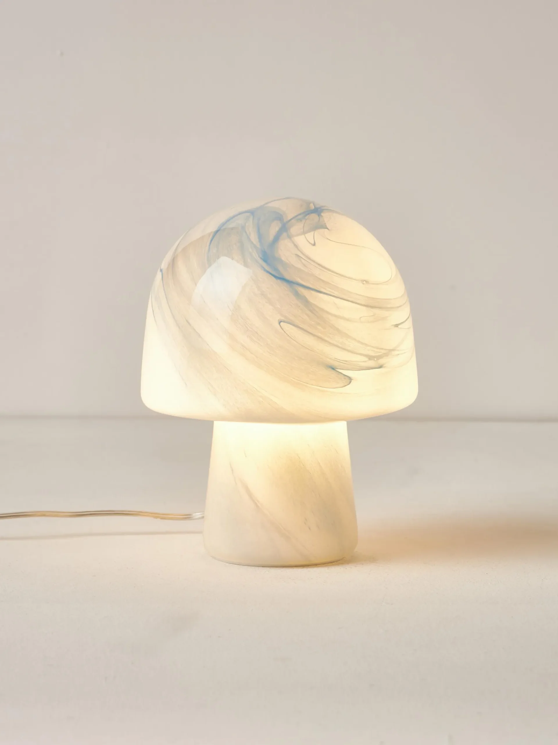 Lampada da tavolo piccola effetto marmo Talia