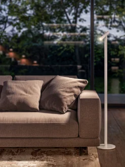 Lampada da terra piccola portatile da esterno a LED con luce regolabile Tubo