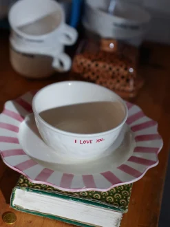 Piatto da colazione dipinto a mano Scalloped
