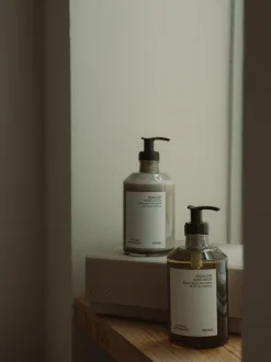 Sapone per le mani Escalier (semi di carota, cardamomo, vetiver e arancia rossa)