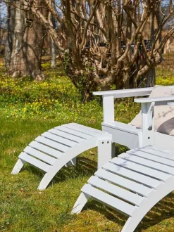 Sedia a sdraio da giardino in mogano fatta a mano con sgabello Adirondack