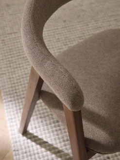 Sedia con braccioli con imbottitura Nik