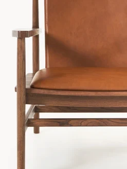 Sedia con braccioli in legno di frassino e seduta in pelle Hayo