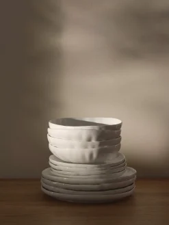 Servizio di piatti in porcellana con rilievo Sali, 4 persone (12 pz)