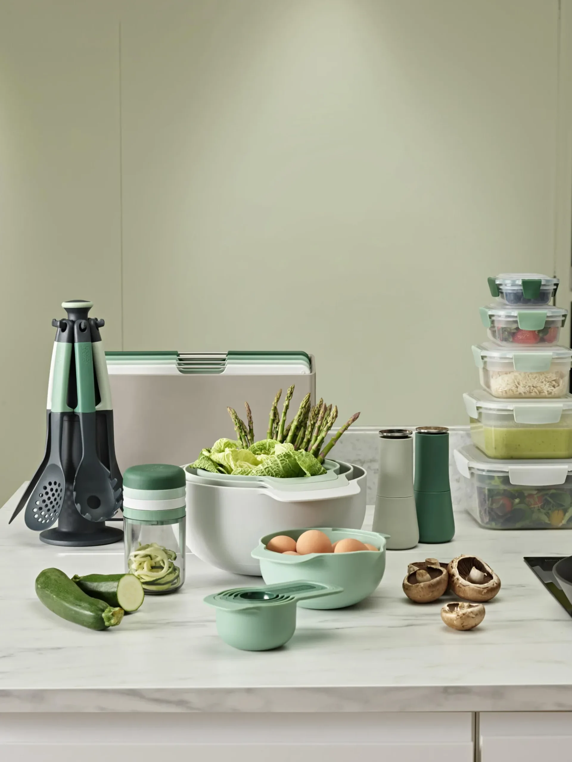 Set ciotole con misurini Nest Plus 9 pz