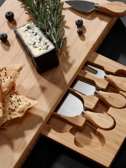 Set tagliere con coltelli per formaggi Fromagerie 5 pz