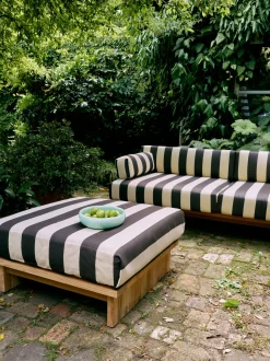 Sgabello da giardino in legno di teak Stracciatella
