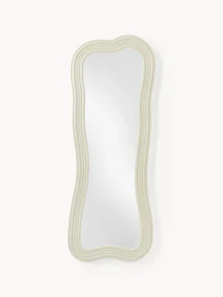 Specchio a figura intera con cornice ondulata Cosimo